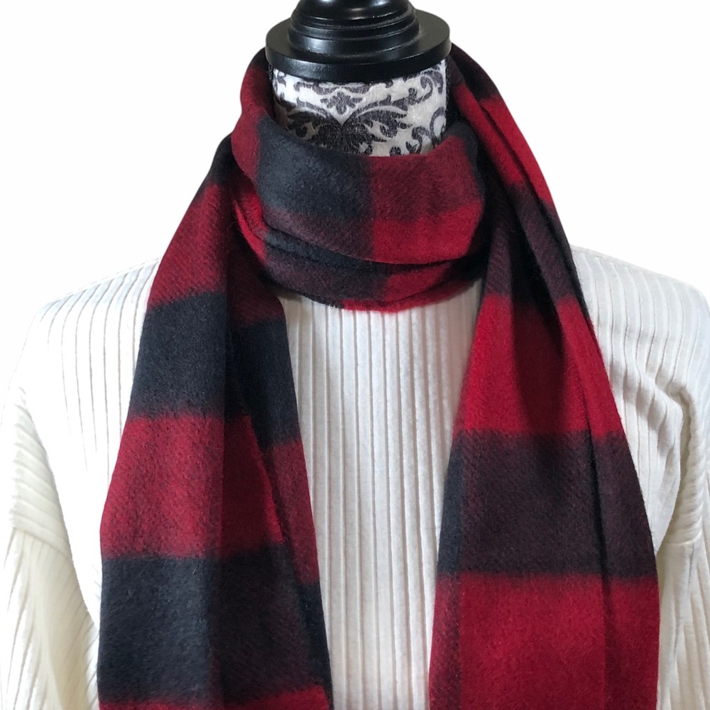 Nordstrom 100% Cashmere Scarf Red Buffalo Check Black Fringe New Soft - Picture 7 of 7